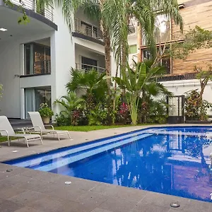 https://dangelos-5ta-avenida-hotel.quintano-roohotels.com
